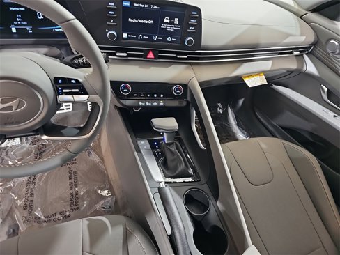 New 2025 Hyundai Elantra Sport image 19