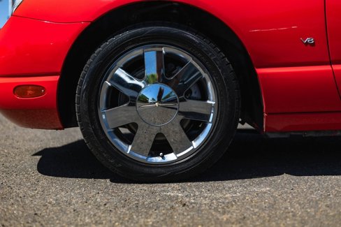 Used 2003 Ford Thunderbird image 24