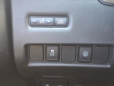 Used 2020 Nissan Murano SV image 29