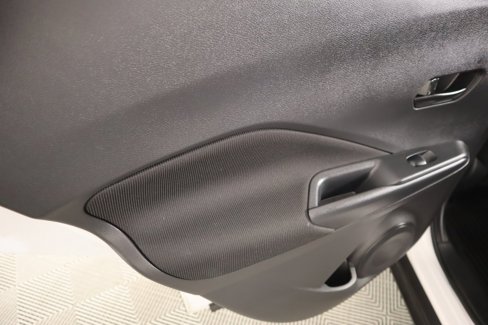 Used 2024 Nissan Kicks S image 15