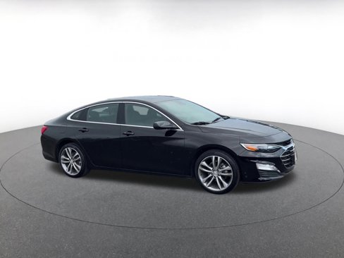 Used 2023 Chevrolet Malibu LT w/ Driver Confidence Package image 3