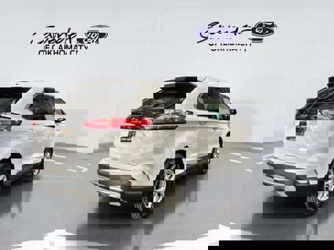 Used 2024 Ford Edge SEL image 8