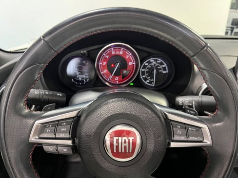 Used 2017 FIAT 124 Spider Abarth image 32