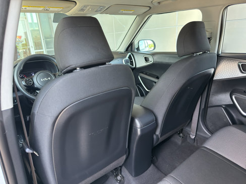 Used 2022 Kia Soul LX w/ Technology Package image 15