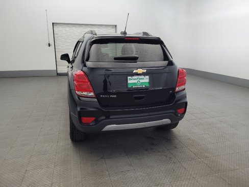Used 2019 Chevrolet Trax LT w/ LT Convenience Package image 6