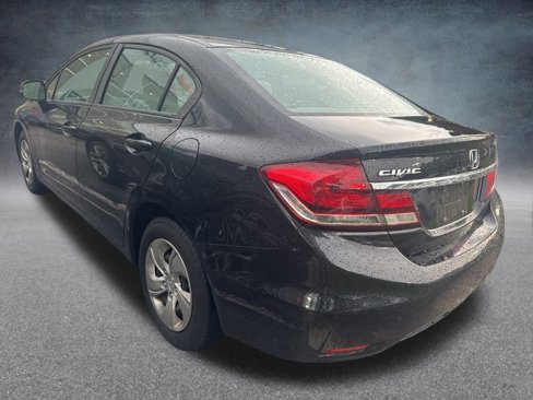 Used 2013 Honda Civic LX image 2
