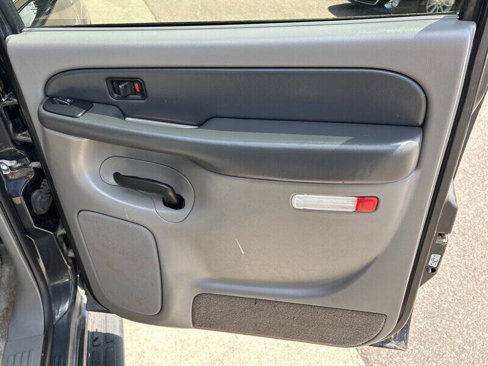 Used 2003 Chevrolet Suburban LT w/ LT Preferred Equipment Group image 18
