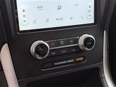 Used 2024 Ford Edge SEL image 7