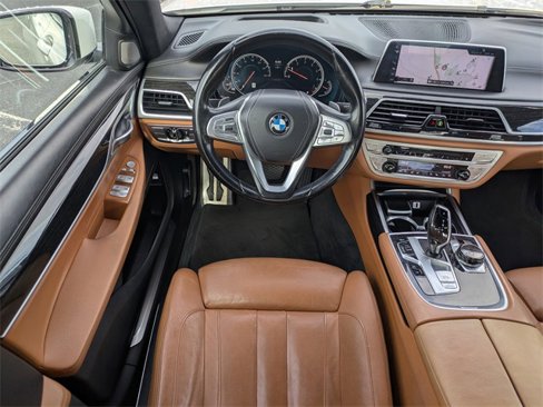 Used 2017 BMW 740i image 16