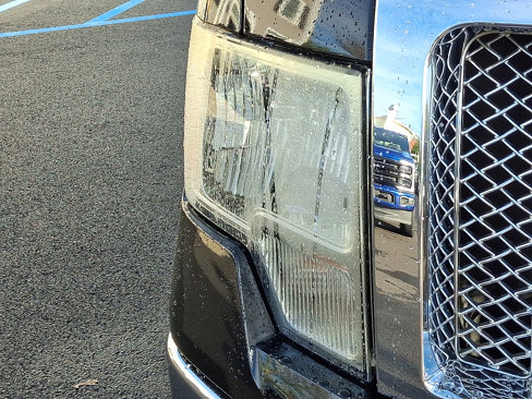 Used 2011 Ford F150 Lariat w/ Lariat Chrome Pkg image 10