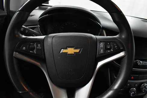 Used 2022 Chevrolet Trax LT w/ LT Convenience Package image 20