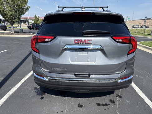 Used 2020 GMC Terrain SLT w/ Preferred Package image 9