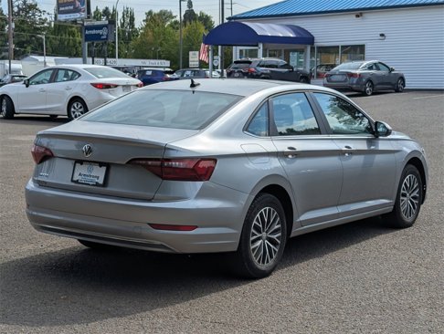 Certified 2021 Volkswagen Jetta SE w/ SE Cold Weather Package image 5