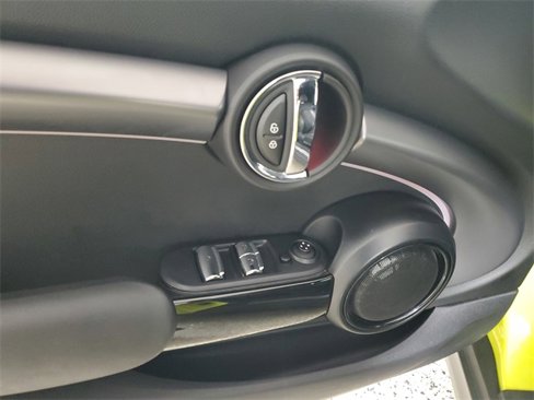 Used 2022 MINI Cooper S image 9