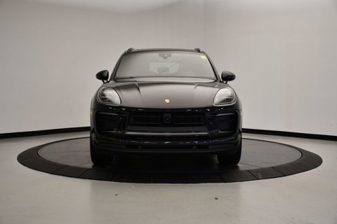 Certified 2025 Porsche Macan Turbo image 10