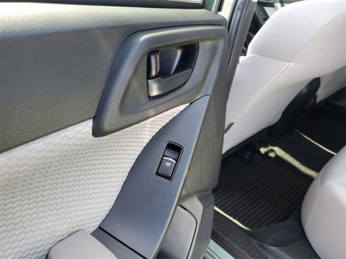 Used 2018 Subaru Forester 2.5i Premium image 9