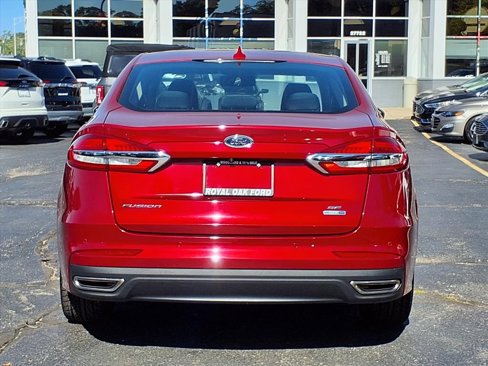 Used 2020 Ford Fusion SE image 20