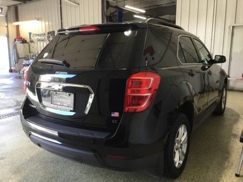 Used 2017 Chevrolet Equinox LT image 4