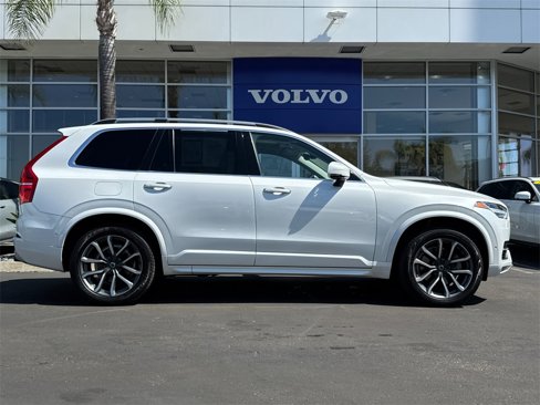 Certified 2022 Volvo XC60 T8 Inscription w/ Advanced Package image 6