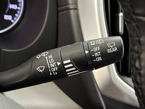 Used 2023 GMC Terrain SLT image 68