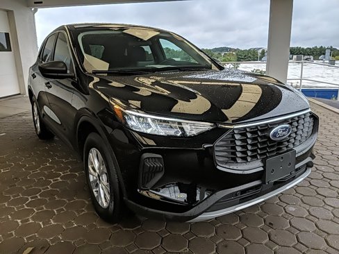 Certified 2024 Ford Escape Active image 3