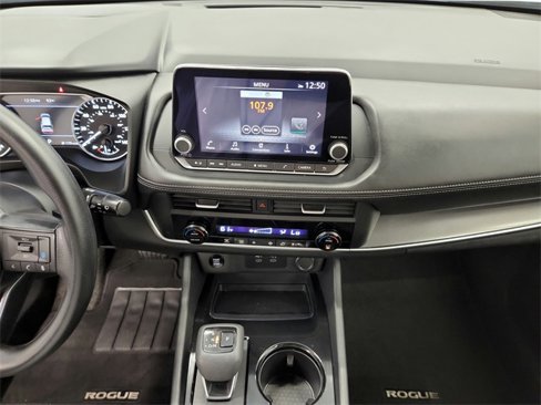 Used 2024 Nissan Rogue SV image 24