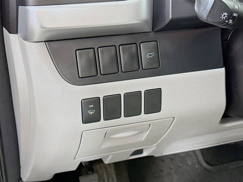 Used 2015 Toyota Highlander XLE image 10