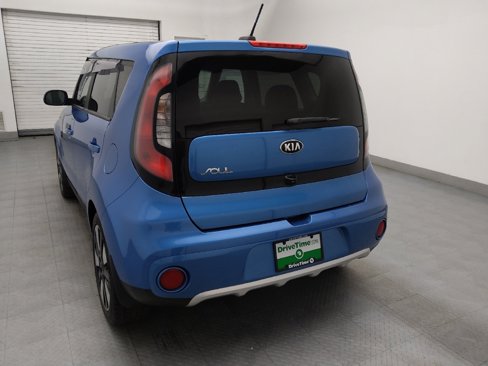 Used 2018 Kia Soul + image 6