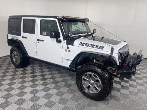 Used 2017 Jeep Wrangler Unlimited Rubicon w/ Connectivity Group image 6