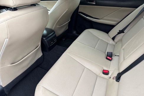 Used 2018 Lexus IS 300 F Sport image 14