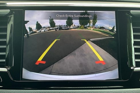 Used 2019 Chrysler Pacifica Touring-L Plus w/ Tire & Wheel Group image 12