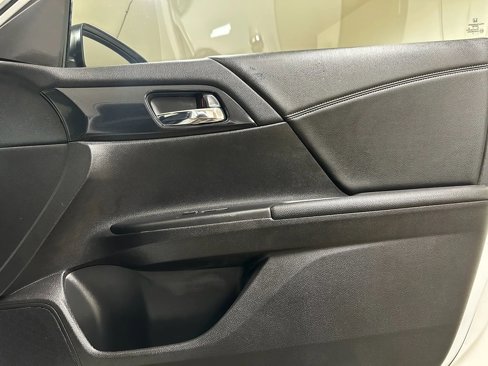 Used 2015 Honda Accord Sport image 17
