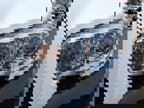 Used 2020 Toyota Tacoma SR image 9