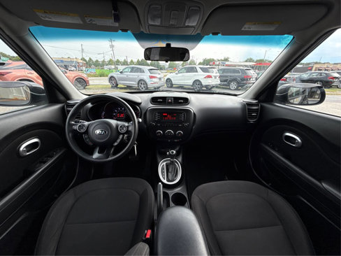 Used 2016 Kia Soul + image 28