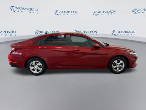 Used 2022 Hyundai Elantra SE image 6
