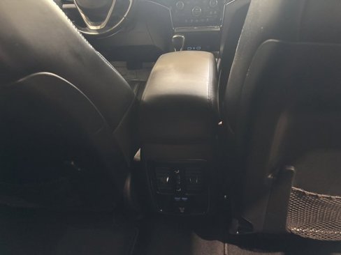 Used 2020 Jeep Grand Cherokee Limited image 32