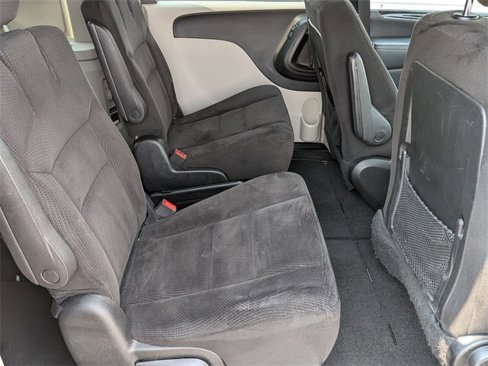 Used 2014 Chrysler Town & Country Touring image 26