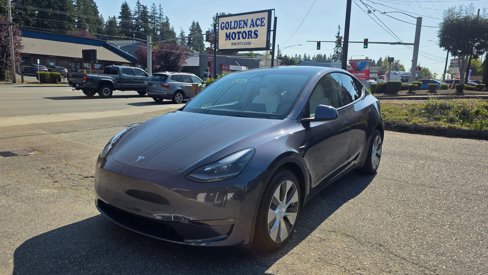 Used 2023 Tesla Model Y Long Range image 1
