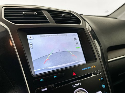 Used 2017 Ford Explorer Limited image 15