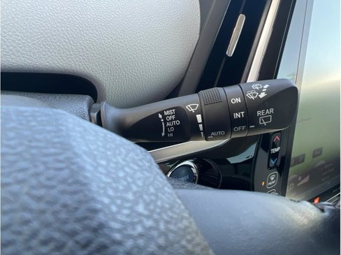 Used 2019 Toyota Prius Limited image 20