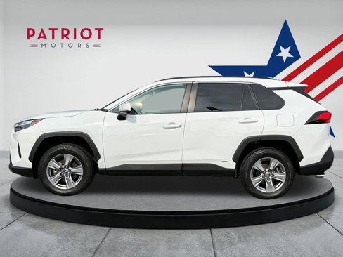 Certified 2022 Toyota RAV4 XLE image 2