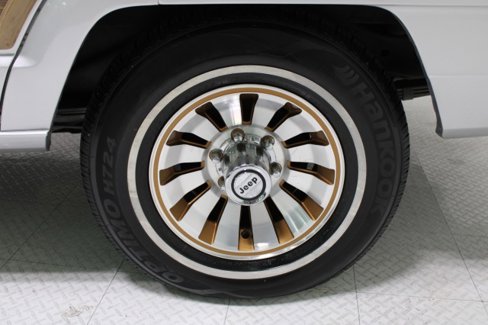 Used 1986 Jeep Grand Wagoneer image 87