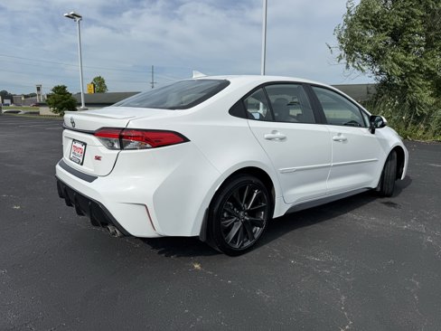 Used 2025 Toyota Corolla SE image 9