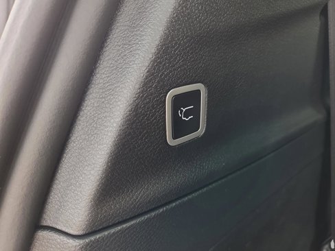 New 2026 Chrysler Voyager LX image 14
