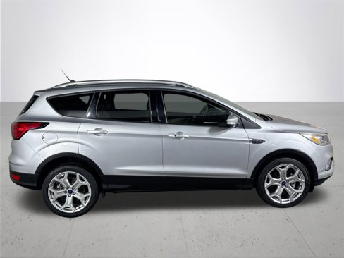 Used 2019 Ford Escape Titanium image 5