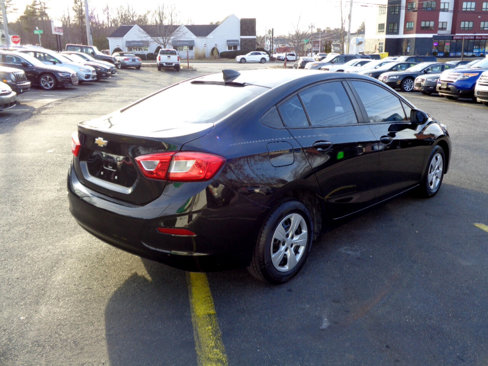 Used 2018 Chevrolet Cruze LS image 15