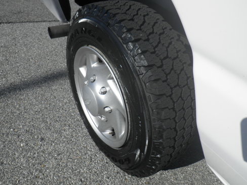 Used 2014 Ford E-350 and Econoline 350 XLT image 8