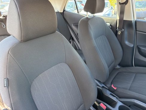 Certified 2022 Hyundai Venue SE image 24