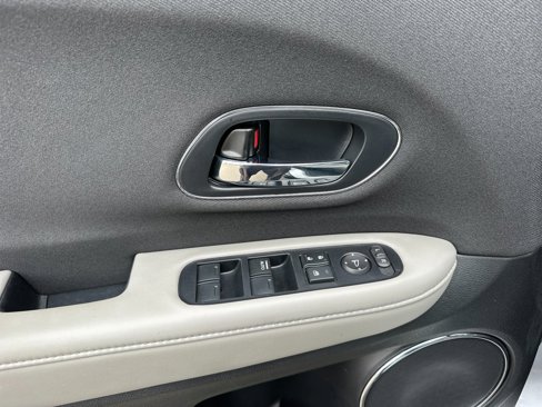 Used 2022 Honda HR-V EX image 10