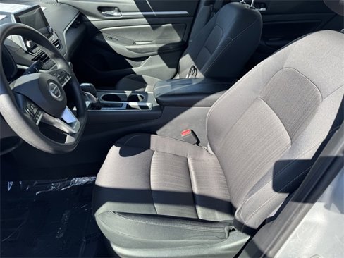 Used 2022 Nissan Altima 2.5 SV image 10